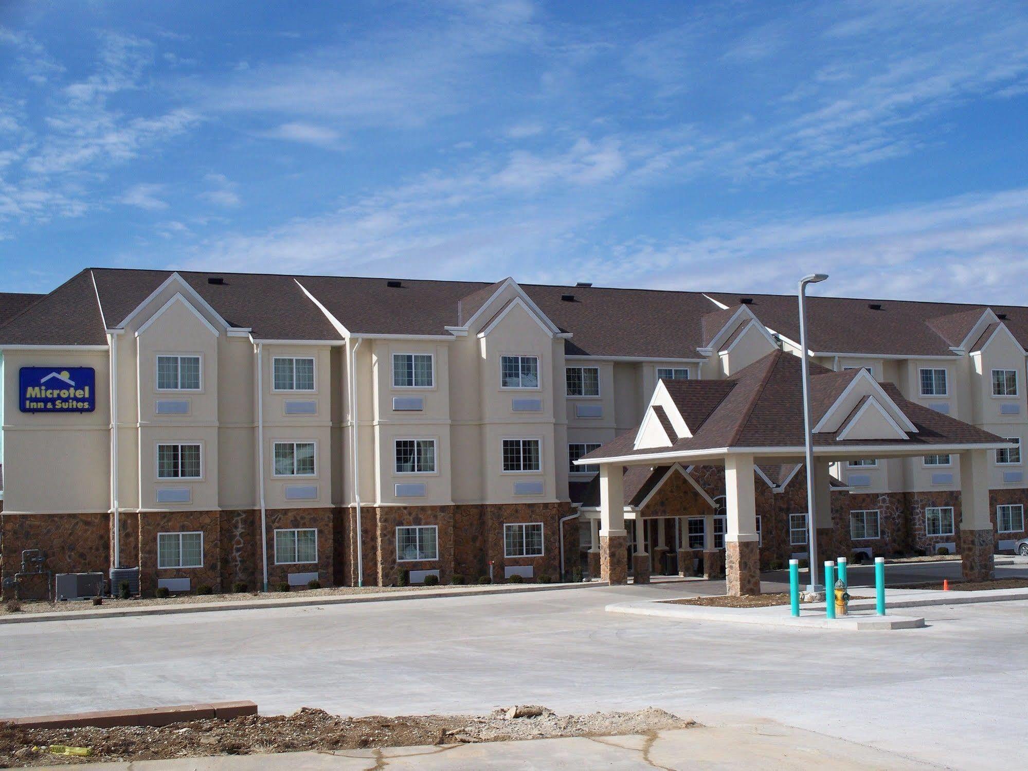 Microtel Inn & Suites By Wyndham Quincy Downtown - River Area Exterior photo