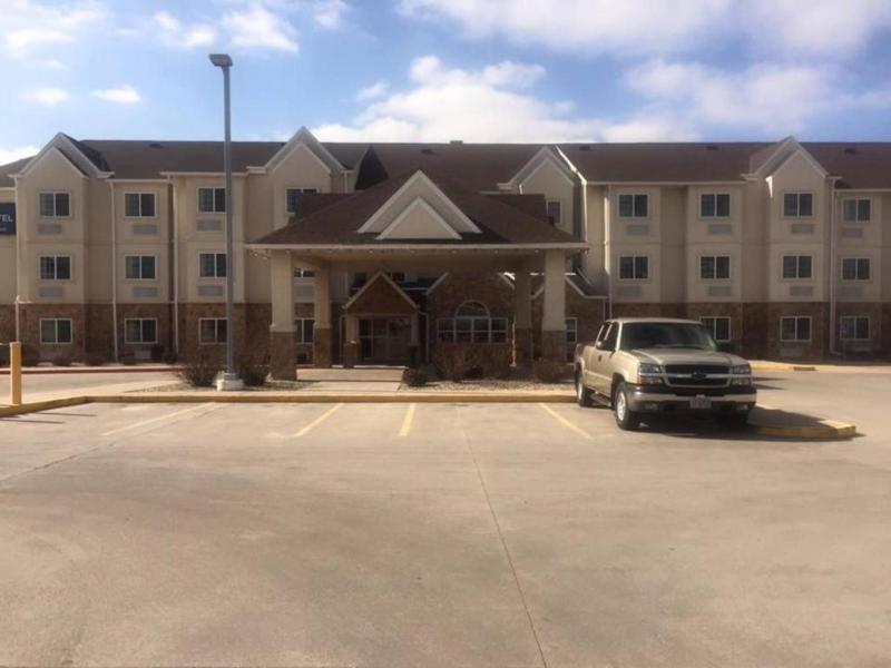 Microtel Inn & Suites By Wyndham Quincy Downtown - River Area Exterior photo
